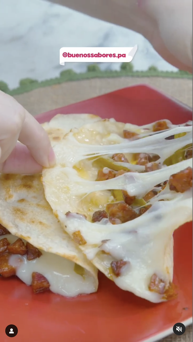 Quesadilla con Chorizo Mexicano Buenos Sabores